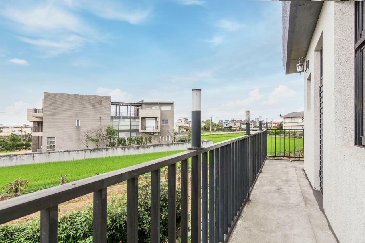 โซมู บีแอนด์บี Apartment Yilan ภายนอก รูปภาพ